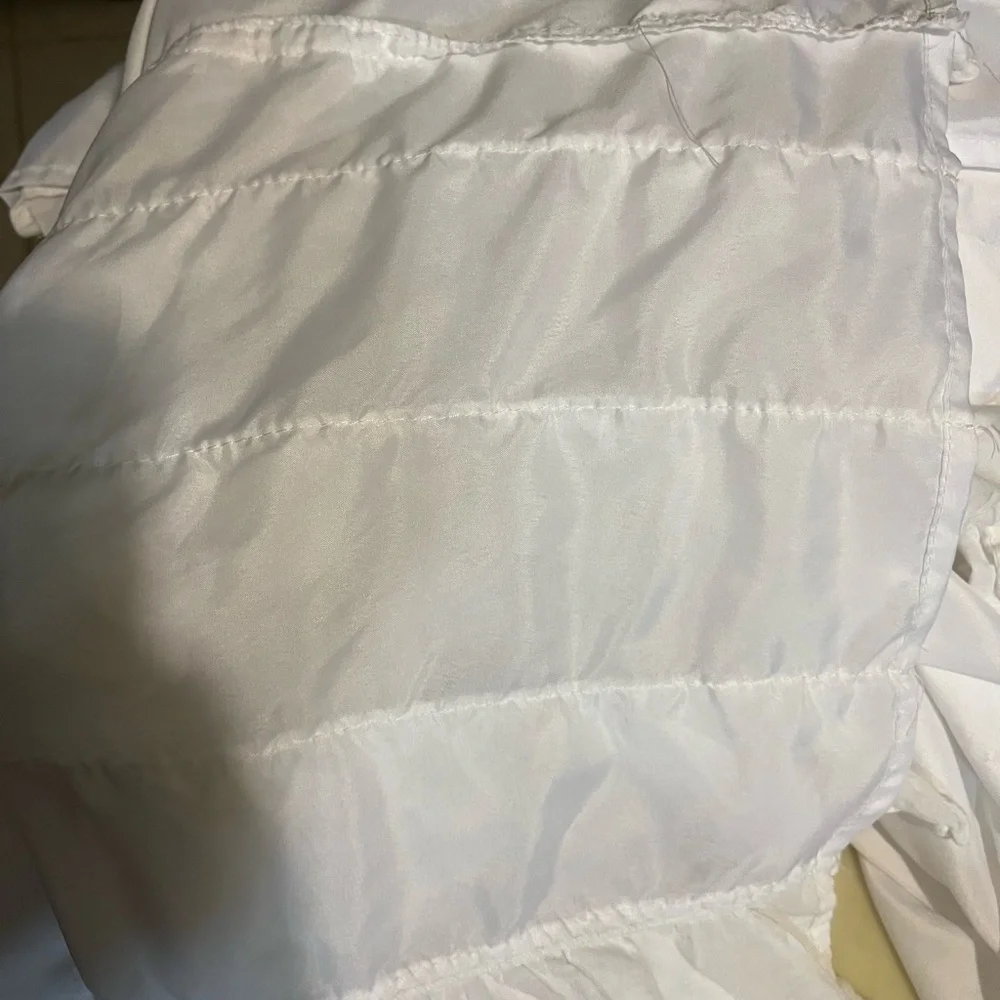 Luxurious White KS bedskirt with 5 layer ruffles Firm price!!